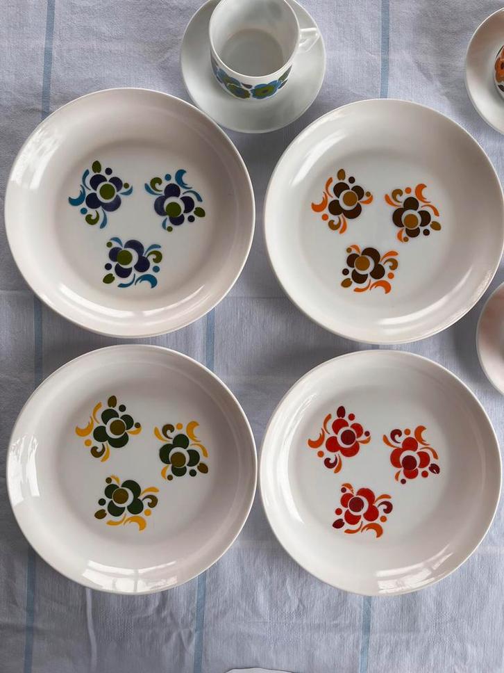Arcopal lotus servies zeldzame borden kopjes. Vintage retro, Verzamelen, Retro, Huis en Inrichting, Ophalen of Verzenden