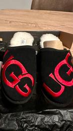 UGG Heren Sloffen Maat 43, Ophalen of Verzenden, Zo goed als nieuw, Zwart