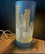 Lamp met skyline van New York, Ophalen of Verzenden, Zo goed als nieuw, Metaal, Minder dan 50 cm