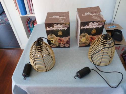 2 Leuke moderne buiten hanglamp, naturel rotan look, Nieuw, Tuin en Terras, Buitenverlichting, Nieuw, Hanglamp, Overige materialen