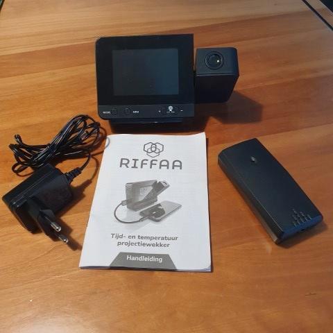 Wekker digitaal met weerstation en plafond projectie Riffaa, Witgoed en Apparatuur, Wekkers, Nieuw, Digitaal, Ophalen of Verzenden