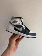 Jordan 1 Mid White Shadow, Kleding | Heren, Schoenen, Ophalen of Verzenden, Nieuw, Wit