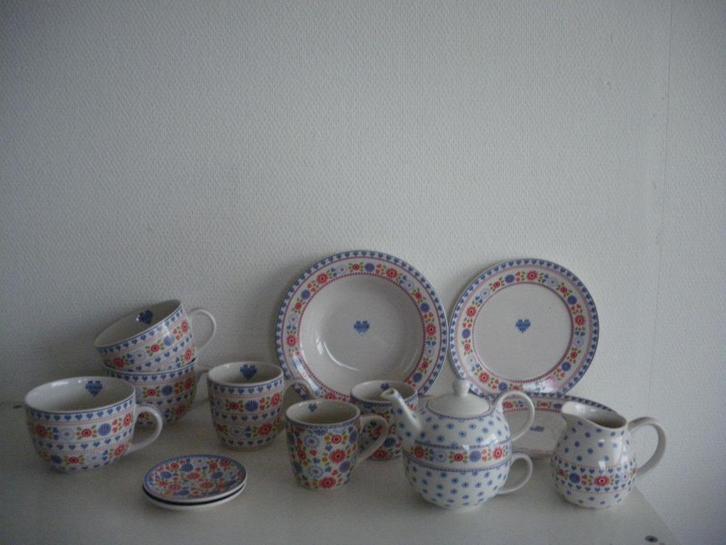 Kakelbont servies, Huis en Inrichting, Keuken | Servies, Zo goed als nieuw, Bord(en), Wedgwood, Aardewerk, Ophalen of Verzenden
