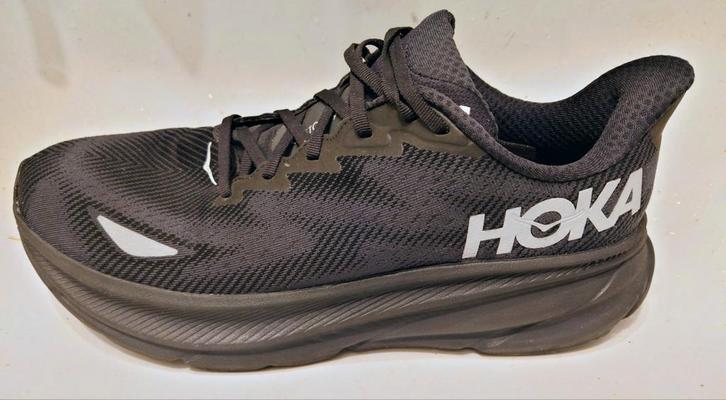 Hoka Clifton 9 GTX maat 48 ZGAN! Warm & droog hardlopen!, Sport en Fitness, Loopsport en Atletiek, Zo goed als nieuw, Hardloopschoenen