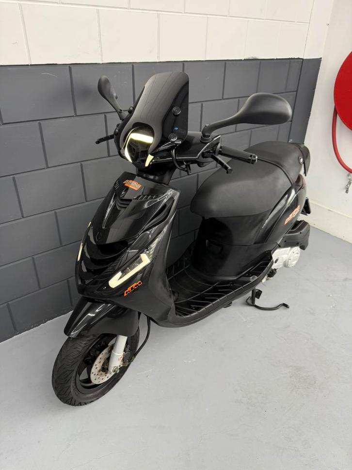 Piaggio Zip Sp Iget 2018 4Takt Snorscooter ( KTM Edition ), Fietsen en Brommers, Brommers | Derbi, Ophalen