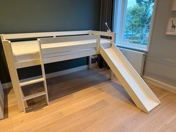 Witte Hoogslaper met Glijbaan (90x200) beschikbaar voor biedingen