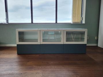 IKEA BESTÅ Tv-meubel met deuren en lades beschikbaar voor biedingen