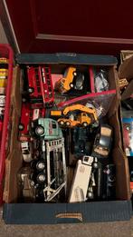 Partij diverse merken en schalen ongeveer 500 stuks, Hobby en Vrije tijd, Modelauto's | Overige schalen, Ophalen of Verzenden