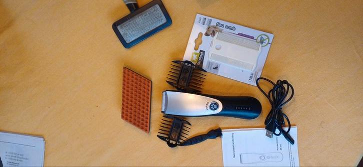 Hondentrimmer of hondentondeuse, met turbostand, Doe-het-zelf en Verbouw, Gereedschap | Slijpmachines, Zo goed als nieuw, Haakse handslijpmachine