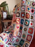 Nr 2 nieuw gehaakte granny square deken of sprei 135 x 195, Huis en Inrichting, Woonaccessoires | Plaids en Woondekens, Nieuw