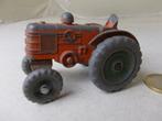 Dinky Toys 301 (1956) FIELD MARSHALL TRACTOR. (Opknapper.)