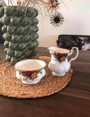 💝 Vintage ROYAL ALBERT OLD COUNTRY ROSES roomstel beschikbaar voor biedingen