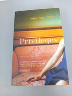 Privileges - Jonathan Dee, Ophalen of Verzenden, Zo goed als nieuw, Jonathan Dee, Nederland