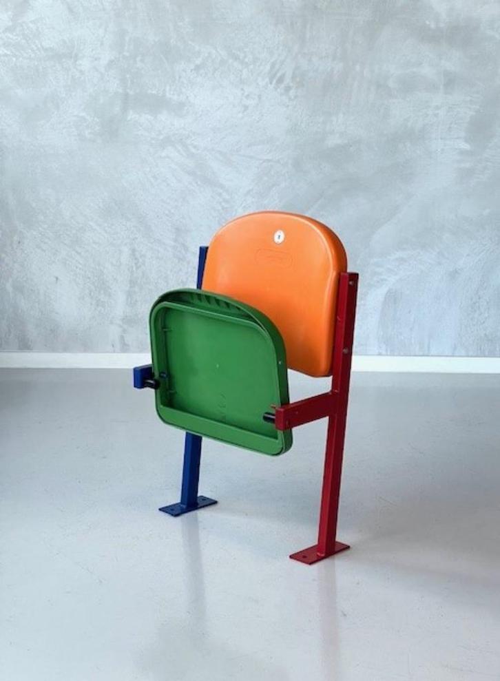 Amsterdam Arena stoel Robin Day design 1995 klapstoel Ajax, Huis en Inrichting, Stoelen, Gebruikt, Eén, Kunststof, Metaal, Overige kleuren