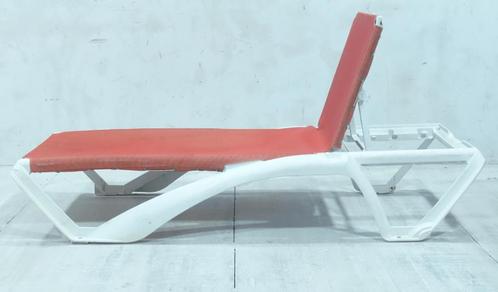 Ligbed rood (30stuks), Tuin en Terras, Ligbedden, Gebruikt, Kunststof, Verstelbaar, Ophalen of Verzenden
