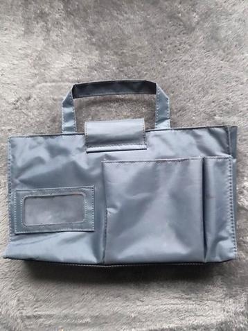 Mooie Grijze Tas Organizer/Inzet Toilet Tas beschikbaar voor biedingen