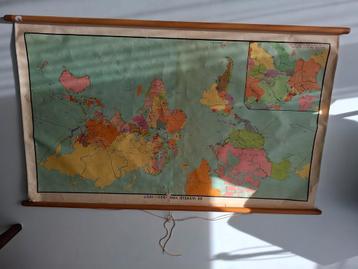 Oude schoolkaart Wereld 1920-1957 (100-165 cm) beschikbaar voor biedingen