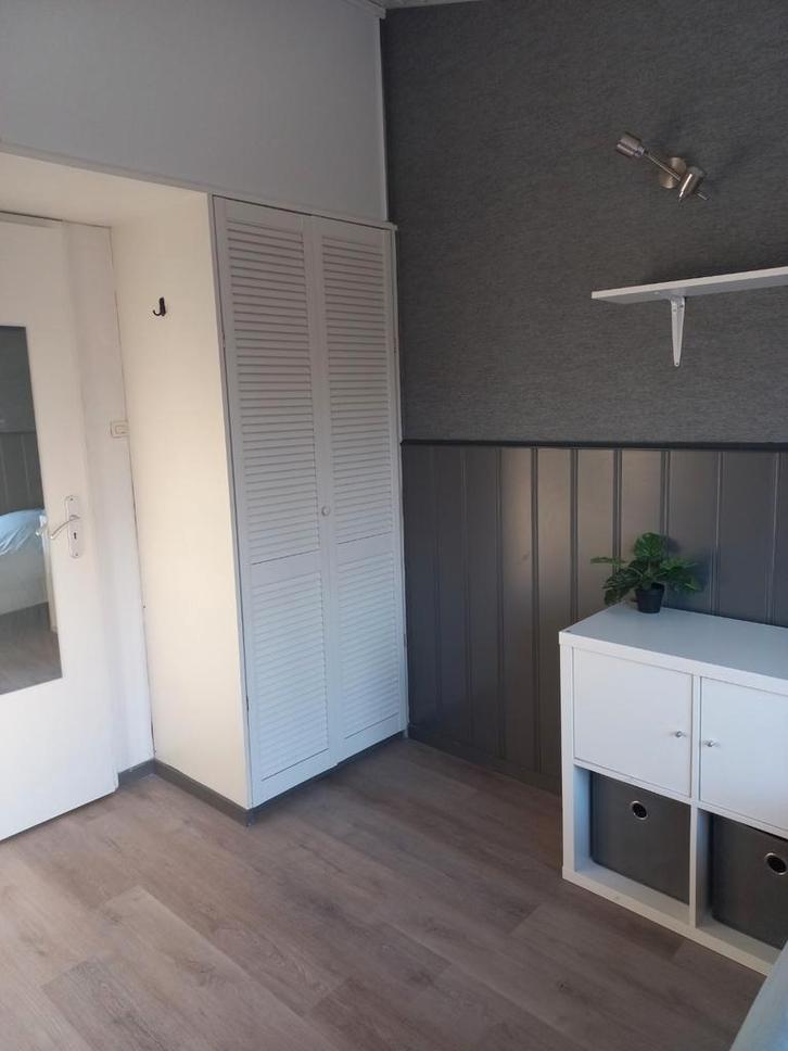 Kamer te huur in Middelburg, Huis en Inrichting, Kasten | Kledingkasten, Gebruikt, 200 cm of meer, 100 tot 150 cm, 50 tot 75 cm