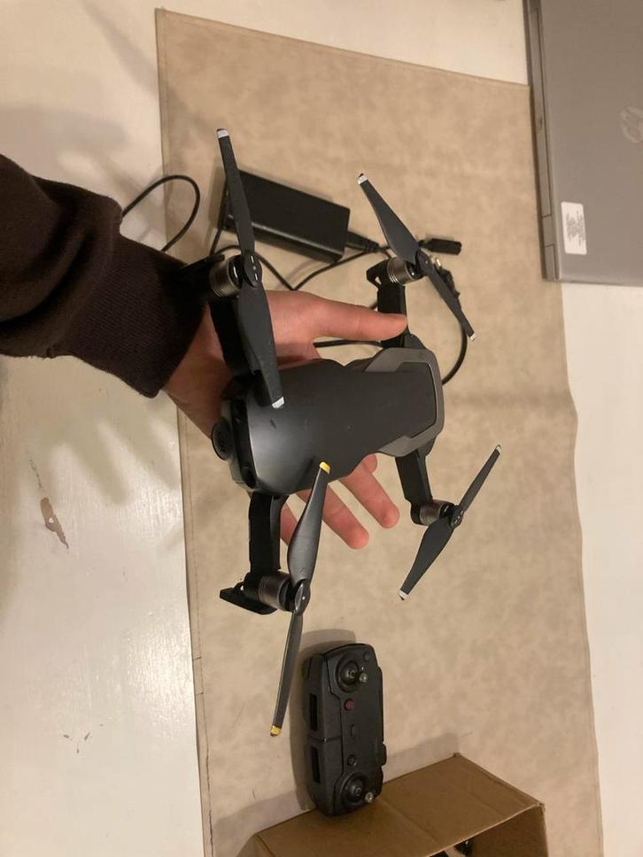 Dji mavic air zo goed als nieuw, Audio, Tv en Foto, Drones, Nieuw, Professionele drone, Topkwaliteit, DJI, 250 tot 900 gram, 15 tot 30 minuten