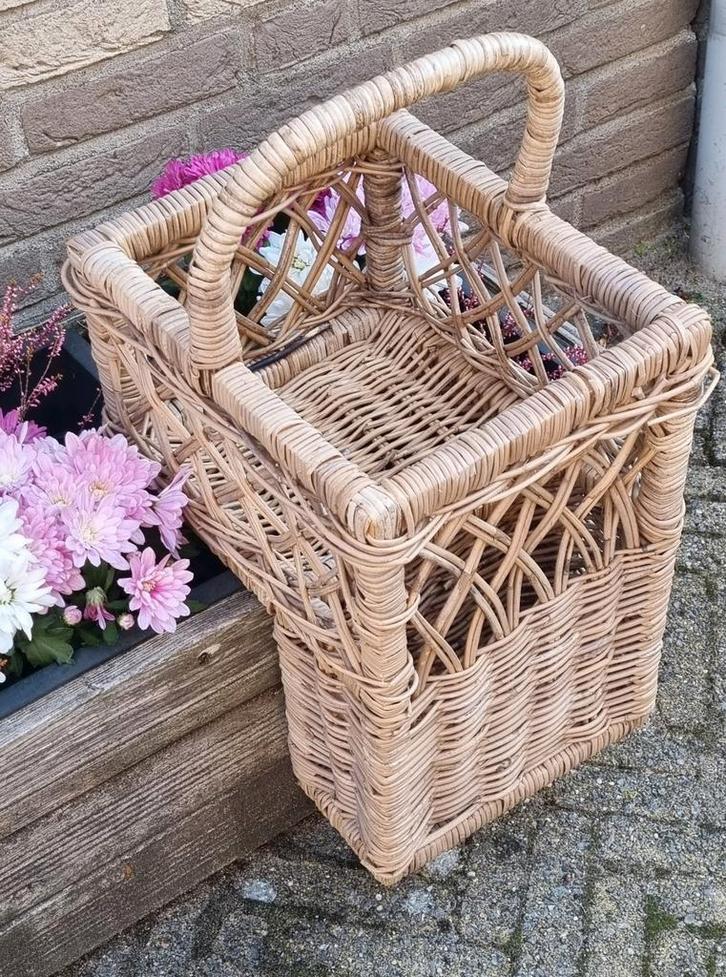 Rieten Trapmand - Handig en Decoratief!, Huis en Inrichting, Woonaccessoires | Kisten, Gebruikt, Minder dan 50 cm, Minder dan 50 cm
