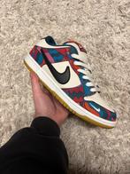 Nike Dunk Low “ Parra ” 42, Wit, Ophalen of Verzenden, Sneakers of Gympen, Zo goed als nieuw