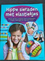 Hippe sieraden met elastiekjes / loom armbandjes enz, Ophalen of Verzenden, Zo goed als nieuw, Non-fictie