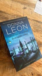 Donna Leon - Dood van een maestro ; Bedrieglijke zaken, Ophalen of Verzenden, Zo goed als nieuw, Donna Leon