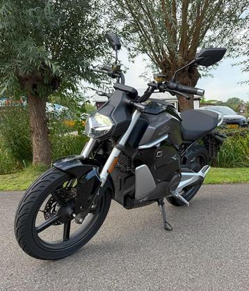 Super Soco TS 45km/u Street Hunter 2023 beschikbaar voor biedingen