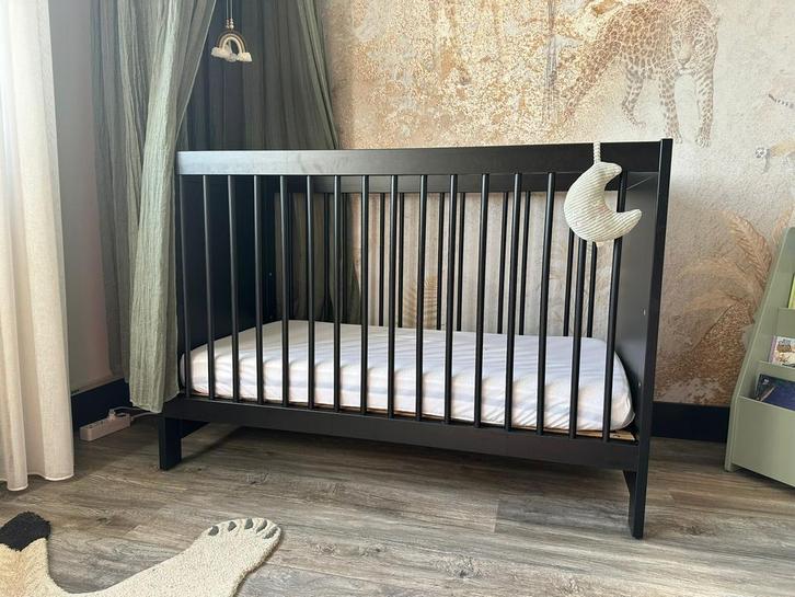 Ledikant Europe Vittoria (Babypark) incl. Aerosleep matras, Kinderen en Baby's, Kinderkamer | Complete kinderkamers, Zo goed als nieuw