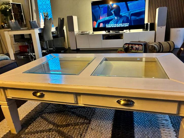 Witte salontafel met glazen inzet, Huis en Inrichting, Tafels | Salontafels, Gebruikt, Minder dan 50 cm, 100 tot 150 cm, Rechthoekig