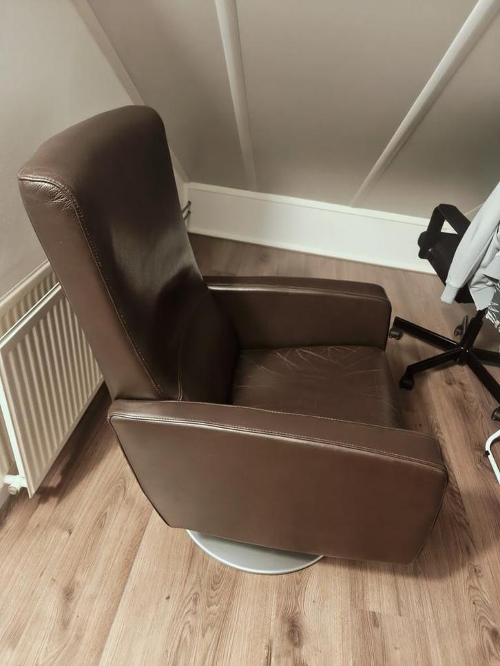 Lederen draaifauteuil, Huis en Inrichting, Fauteuils, Gebruikt, Leer, 75 tot 100 cm, Ophalen of Verzenden