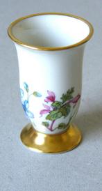 Sierlijk klein vaasje Krautheim Bavaria Germany, Antiek en Kunst, Ophalen of Verzenden