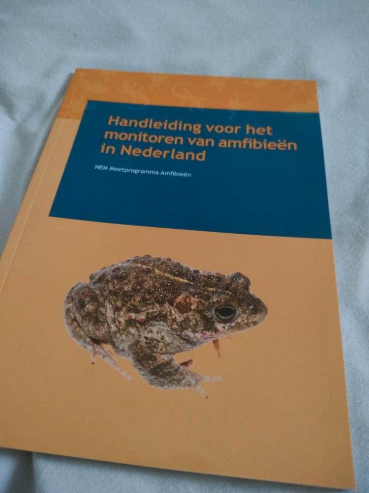 Amfibie

Handleiding voor het monitoren in Nederland, Boeken, Natuur, Gelezen, Natuur algemeen, Ophalen of Verzenden