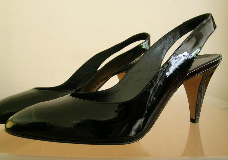 Cristian P slingback highheels pump zwart lak leer mt 37½, Kleding | Dames, Schoenen, Zo goed als nieuw, Zwart, Ophalen of Verzenden