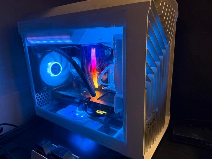 Gaming PC build, Computers en Software, Desktop Pc's, Zo goed als nieuw, 4 Ghz of meer, SSD, 32 GB, Met videokaart, Gaming, Ophalen