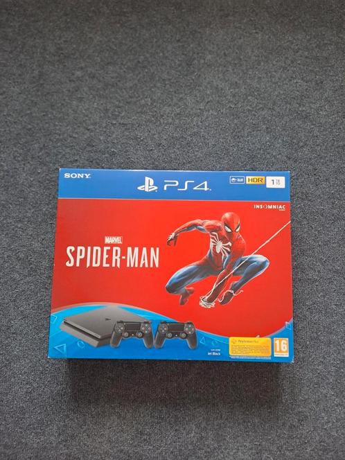 Ps4 slim 1tb in doos, Spelcomputers en Games, Spelcomputers | Sony PlayStation 4, Zo goed als nieuw, Slim, Met 1 controller, Ophalen