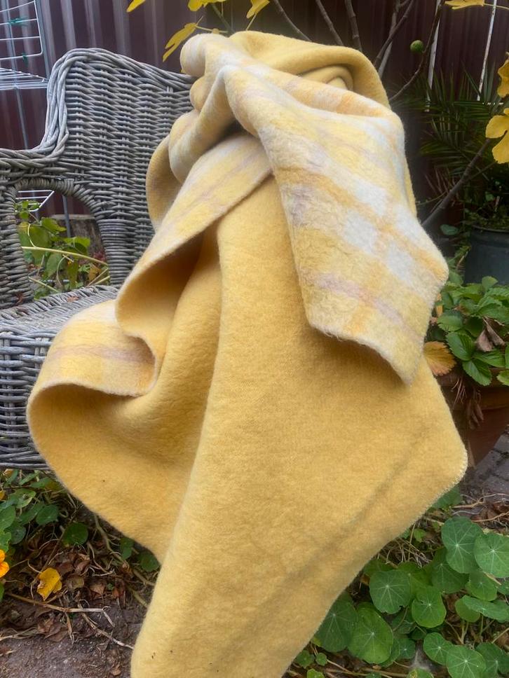 Prachtige geel geblokte vintage wollen deken, Huis en Inrichting, Woonaccessoires | Plaids en Woondekens, Zo goed als nieuw, Ophalen of Verzenden