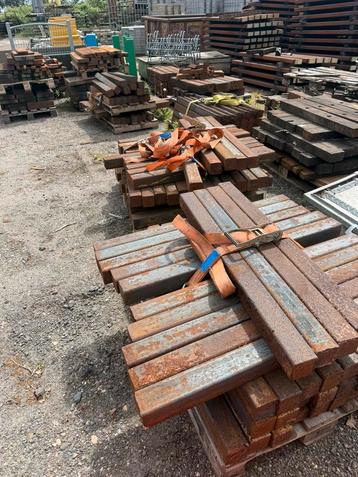 Contragewichten en Ponsdoppen te koop beschikbaar voor biedingen