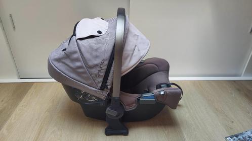 Nuna Pipa autostoel incl Nuna PipaFix Base, Kinderen en Baby's, Autostoeltjes, Gebruikt, Overige merken, 0 t/m 13 kg, Autogordel of Isofix