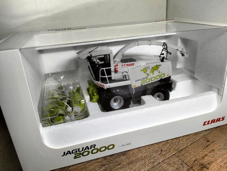 Te koop UH Claas Jaguar 20.000 + RU 600 limited edition ., Hobby en Vrije tijd, Modelauto's | 1:32, Nieuw, Tractor of Landbouw