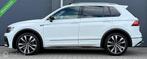 Volkswagen Tiguan 2.0 TSI 4M. 220PK R-Line Pano.dak/Trekhaak, Auto's, Gebruikt, Euro 6, 4 cilinders, 2500 kg