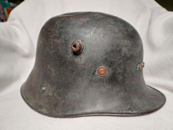 Ierse M27 vickers helm beschikbaar voor biedingen