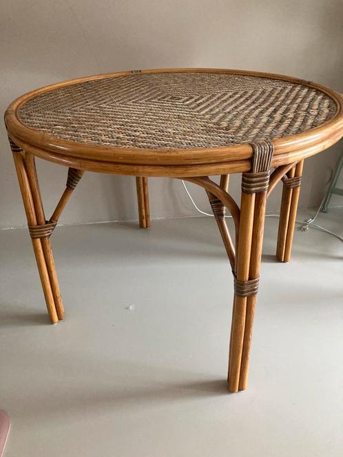 Rotan tafel groot eettafel zsm ophalen manoe, Huis en Inrichting, Tafels | Eettafels, Rond, Ophalen