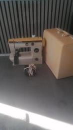 Vendomatic naaimachine, Hobby en Vrije tijd, Naaimachines en Toebehoren, Ophalen, Gebruikt
