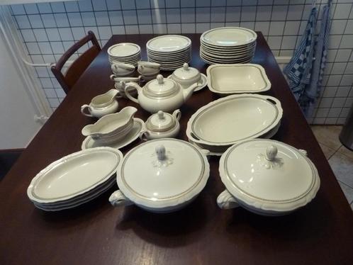 Servies Distinction., Huis en Inrichting, Overige Huis en Inrichting, Gebruikt, Ophalen