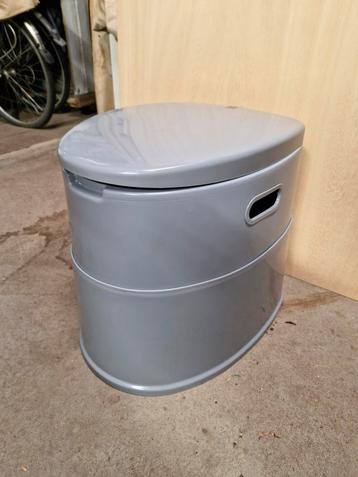 Camping toilet. beschikbaar voor biedingen
