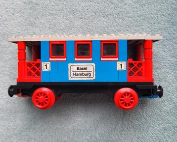 Lego trein 4,5 - 12 Volt blauwe rails passagiers wagon.  beschikbaar voor biedingen