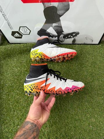 Nike Hypervenom voetbalschoenen beschikbaar voor biedingen