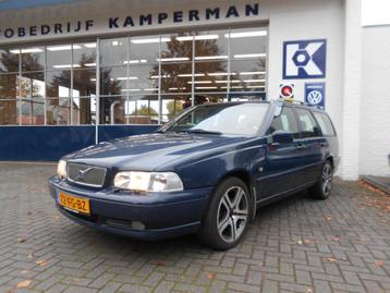 Volvo V70 2.4 Europa Airco / Stoelverwarming / Trekhaak / Nw beschikbaar voor biedingen