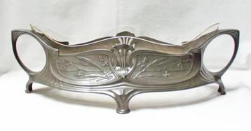 Art Nouveau jardiniere. beschikbaar voor biedingen
